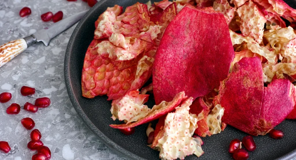 अनार के छिलके (Pomegranate Peels)